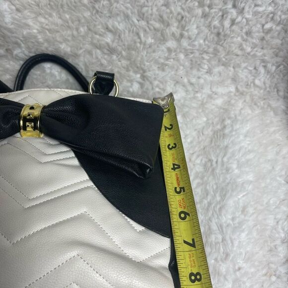 Betsey Johnson off white & Black quilted faux leather satchel with bow accent - Picture 6 of 14